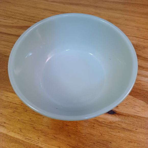 Vintage Anchor Hocking FIRE KING Green Ombre Fade 2-Tone Cereal Bowl - Picture 4 of 8